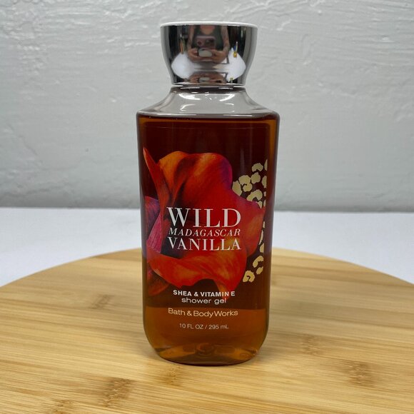 Bath & Body Works Wild Madagascar Vanilla Shower Gel 10 oz Signature Shea Butter